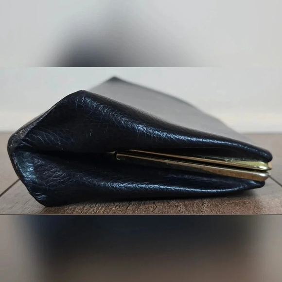 Large Vintage Black Clutch Purse Wristlet - Picture 7 of 9